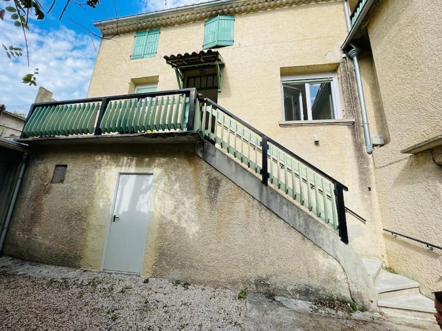 Chez Leo I - Appartement T2 Proche Tricastin Bollene Exterior photo